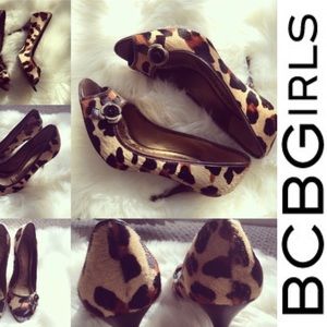 BCBGirls Calf Textured Peep-Toe Heel Sandals - 7